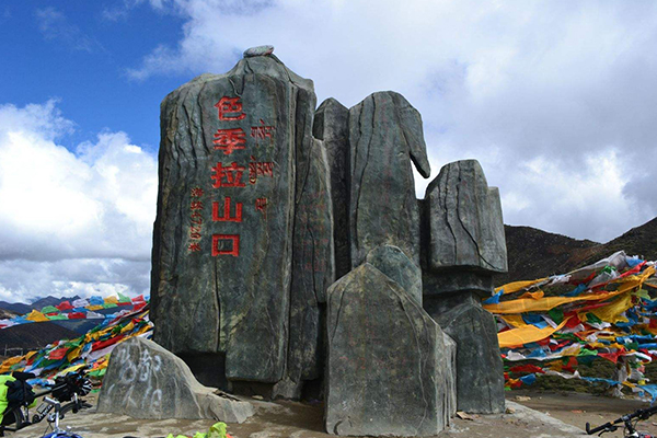 臻品環(huán)線，布宮，林芝，巴松措，大峽谷，拉姆拉錯(cuò)，朗縣，澤當(dāng)，羊湖6晚7日游