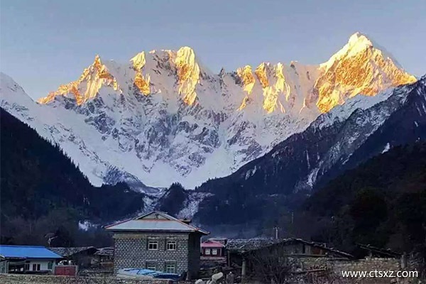 南迦巴瓦峰
